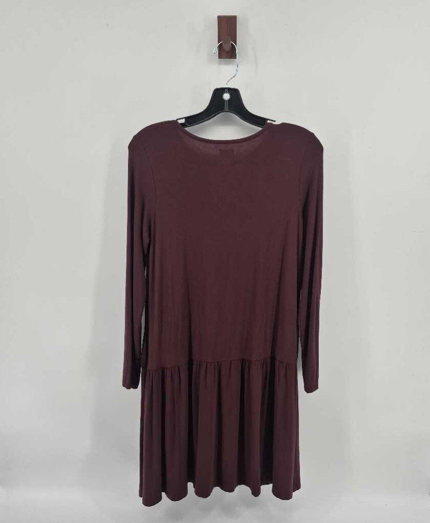 Mid-length dress (SML)