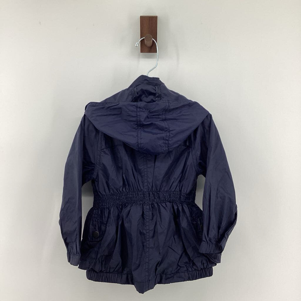 Rain coat with hood