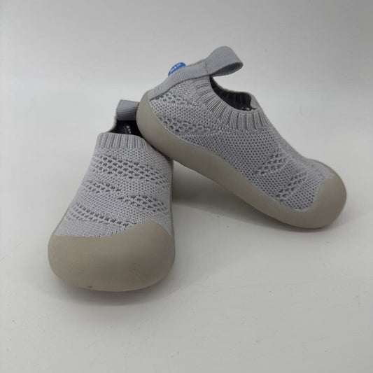 knit shoe