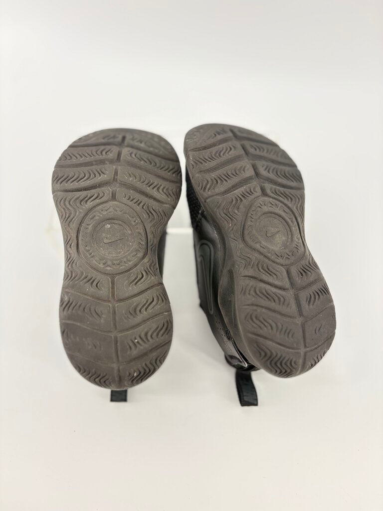*LR* slip on runners