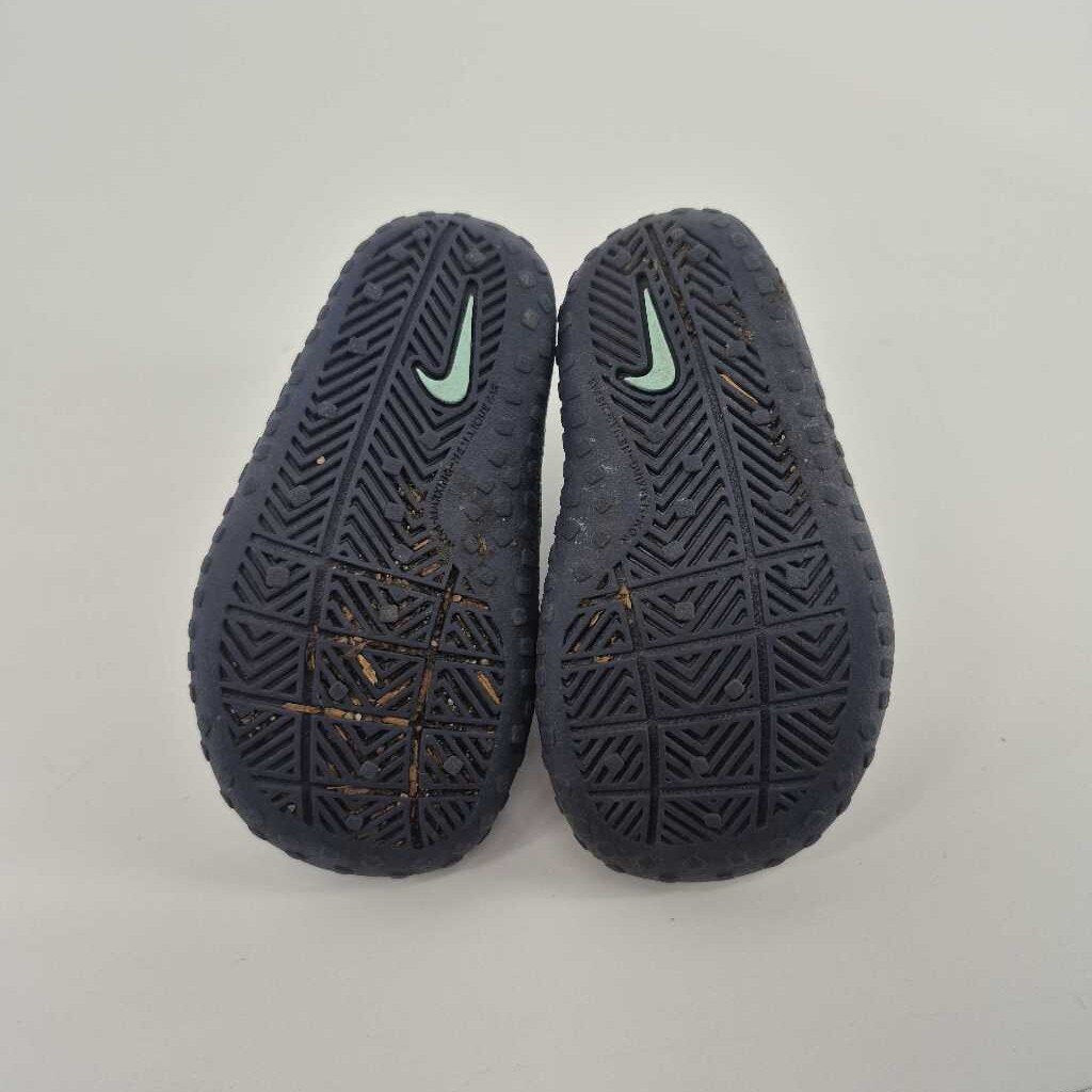 Nike water shoe