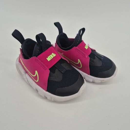 Nike slip on sneaker