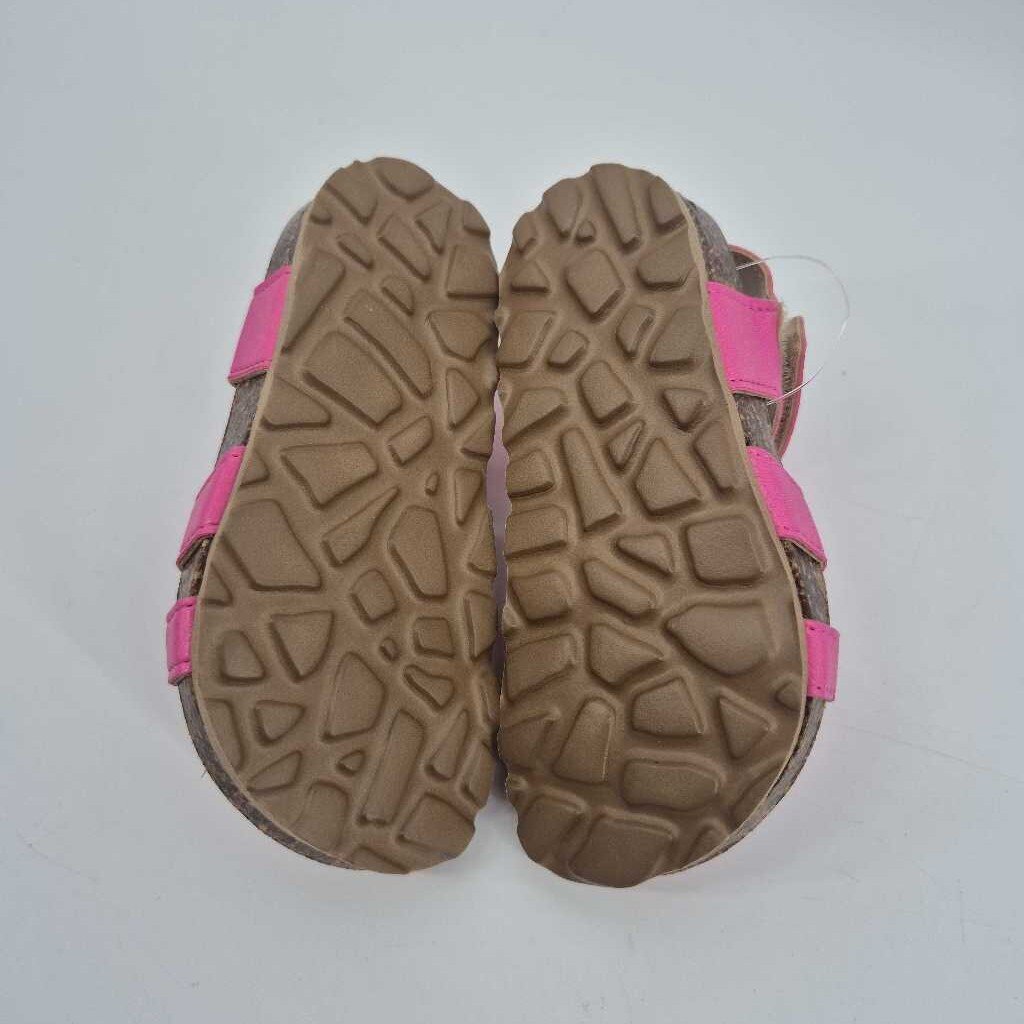 NWT flower toe strap sandals