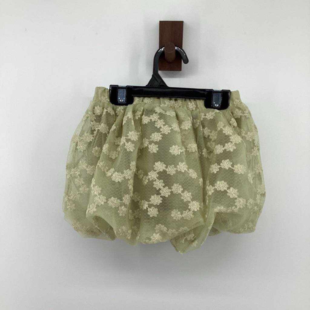 bow in top, fluffy skirt