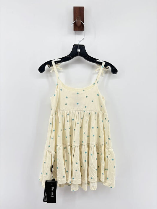 Tags on, shoulder tie, polka dots