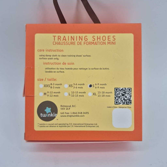 BNIB Mary Jane baby shoes