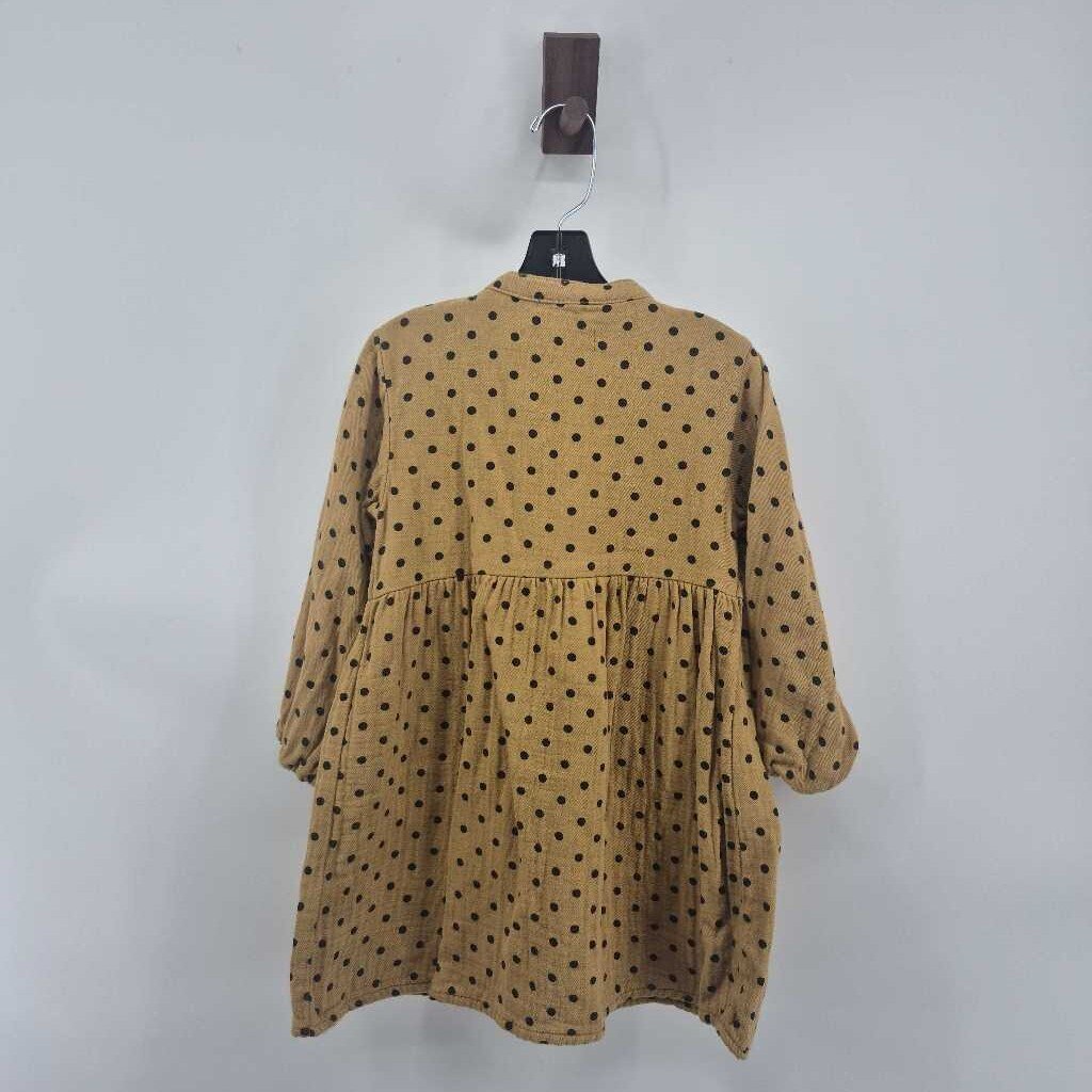 *LR* Long sleeve, black polka dots