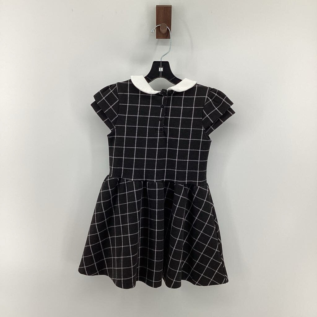 Peter Pan collar, bow, plaid