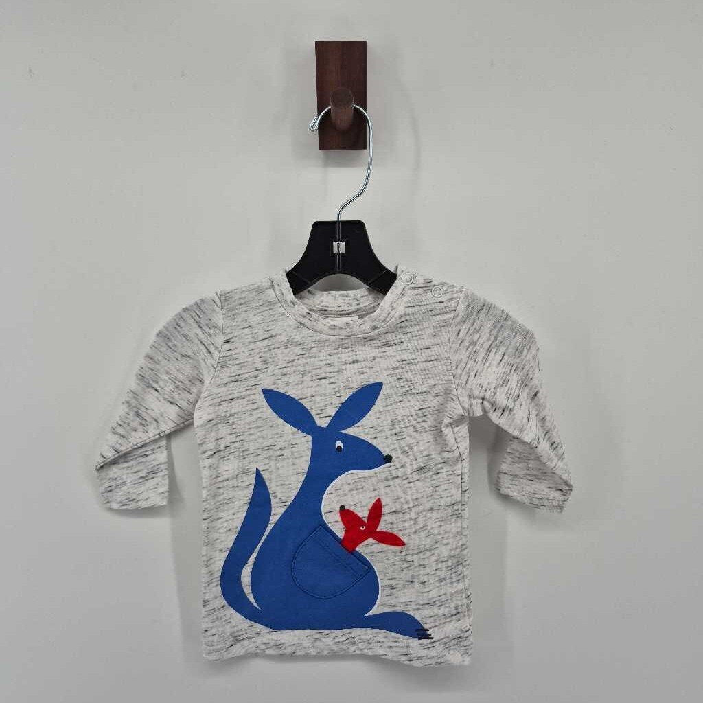 NWT Long sleeve kangaroo