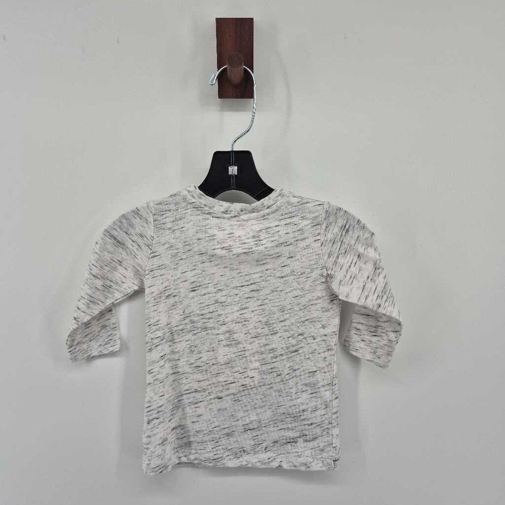 NWT Long sleeve kangaroo