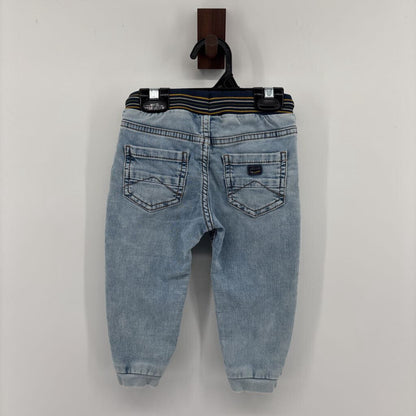 jeans with blue waist band