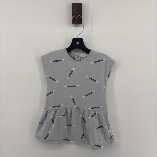 sleeveless dress