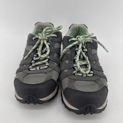 Runners with blue laces