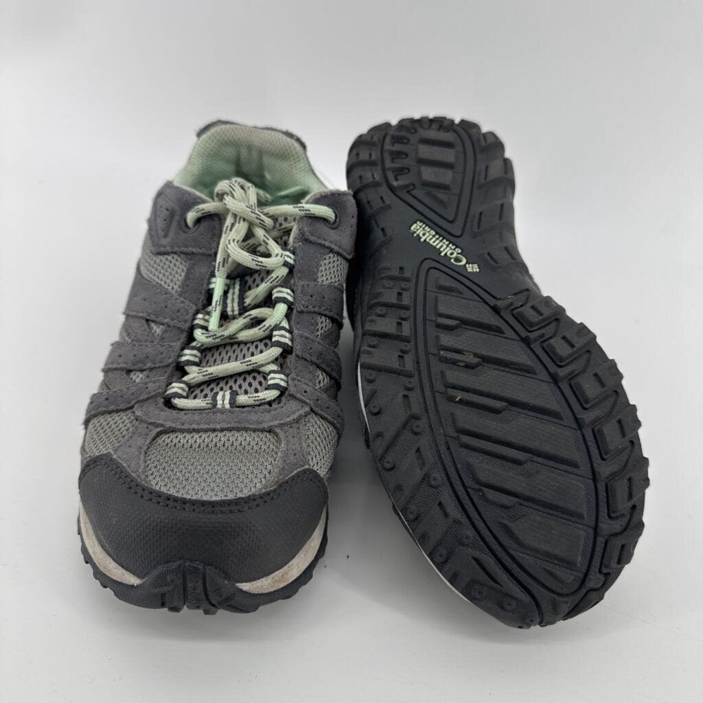 Runners with blue laces