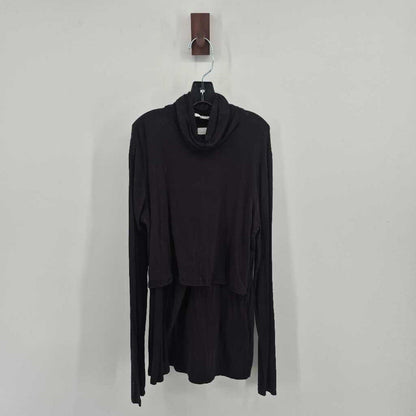 Turtle neck nursing top (SML)
