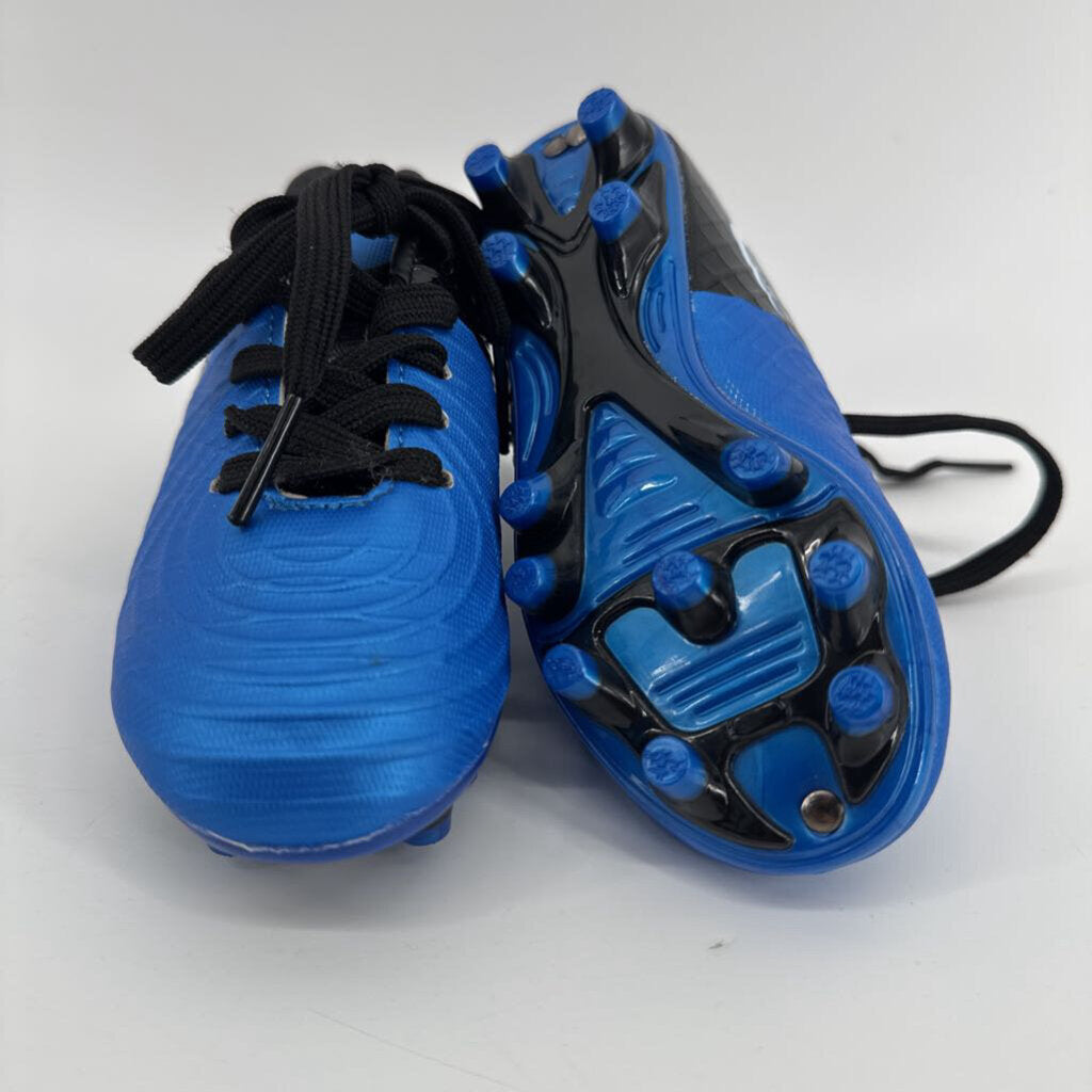 Soccer cleats