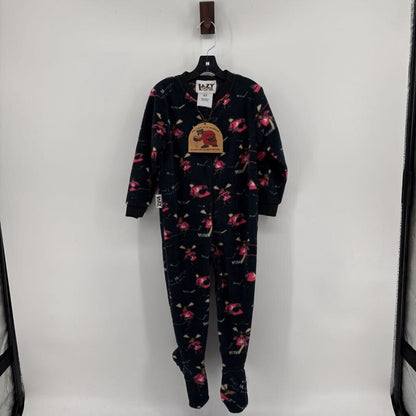 New With Tags fleece, moose playing hockey retail $40