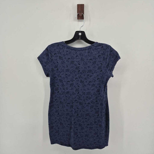 V-neck t-shirt (XS)