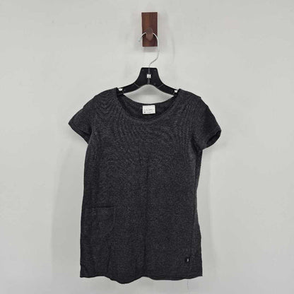 T-Shirt with front pocket