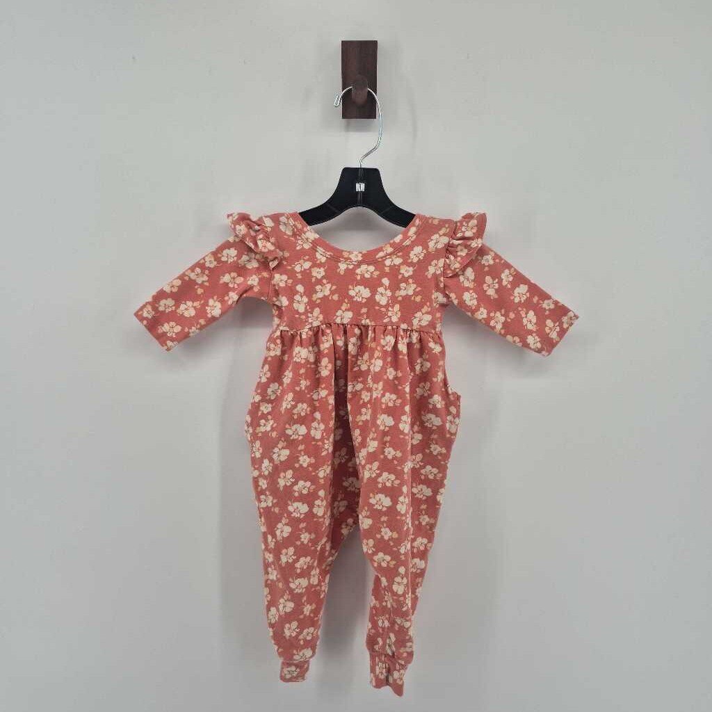Floral romper with pockets