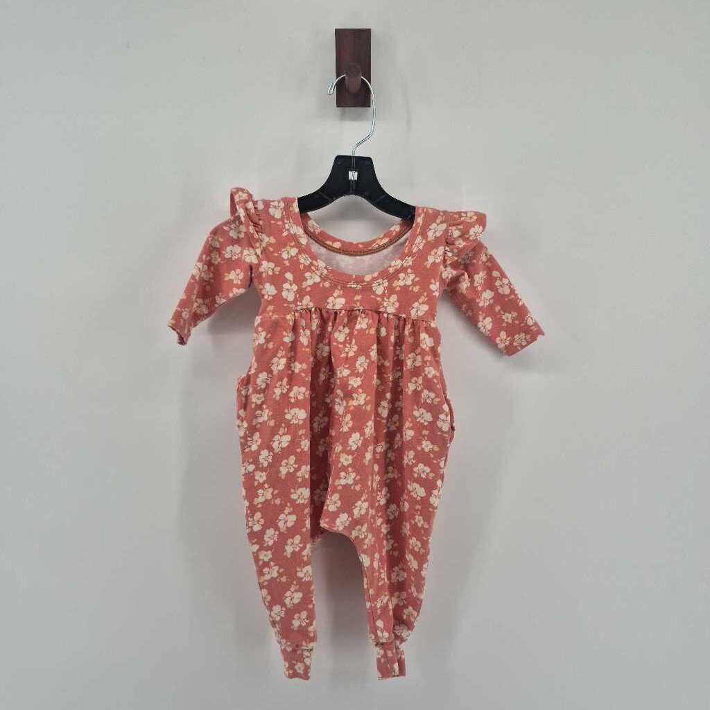 Floral romper with pockets