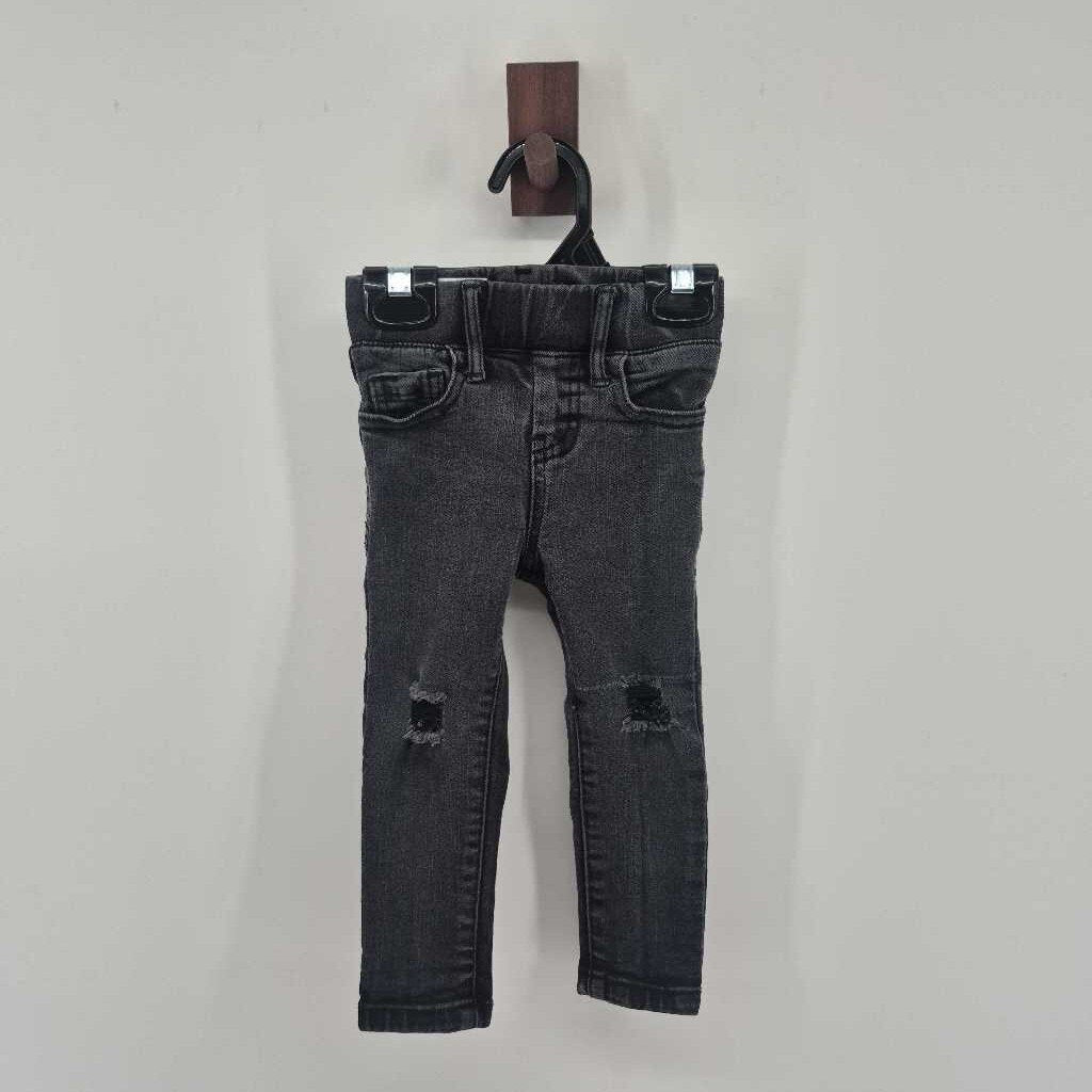 distressed skinny jean