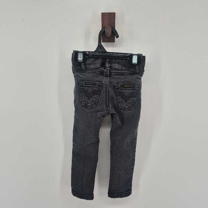 distressed skinny jean