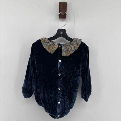 25% silk, Peter Pan collar neck
