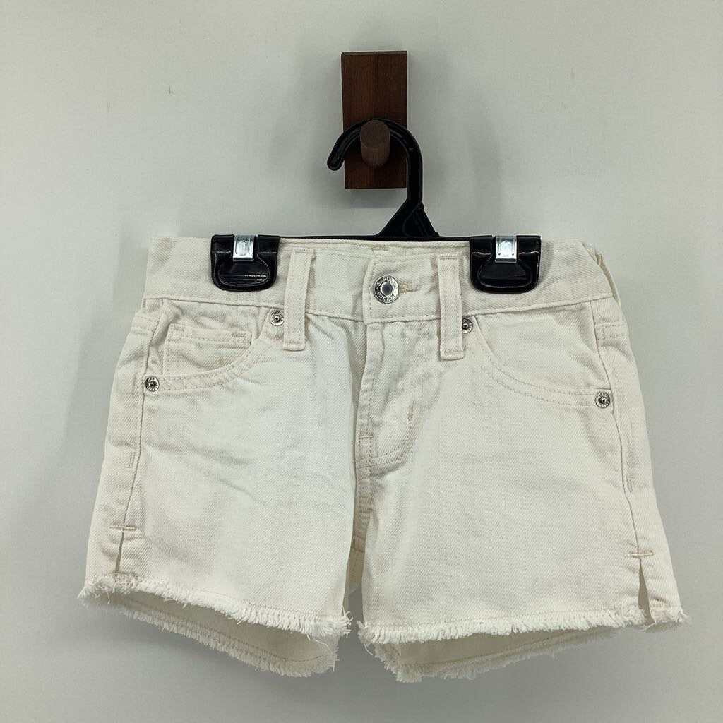 Low stride denim shorts