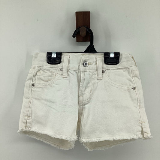Low stride denim shorts