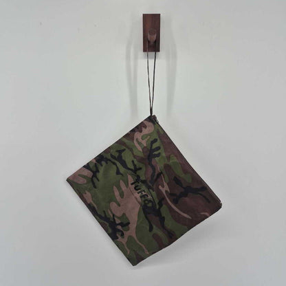 Camo muddy buddy with carry bag