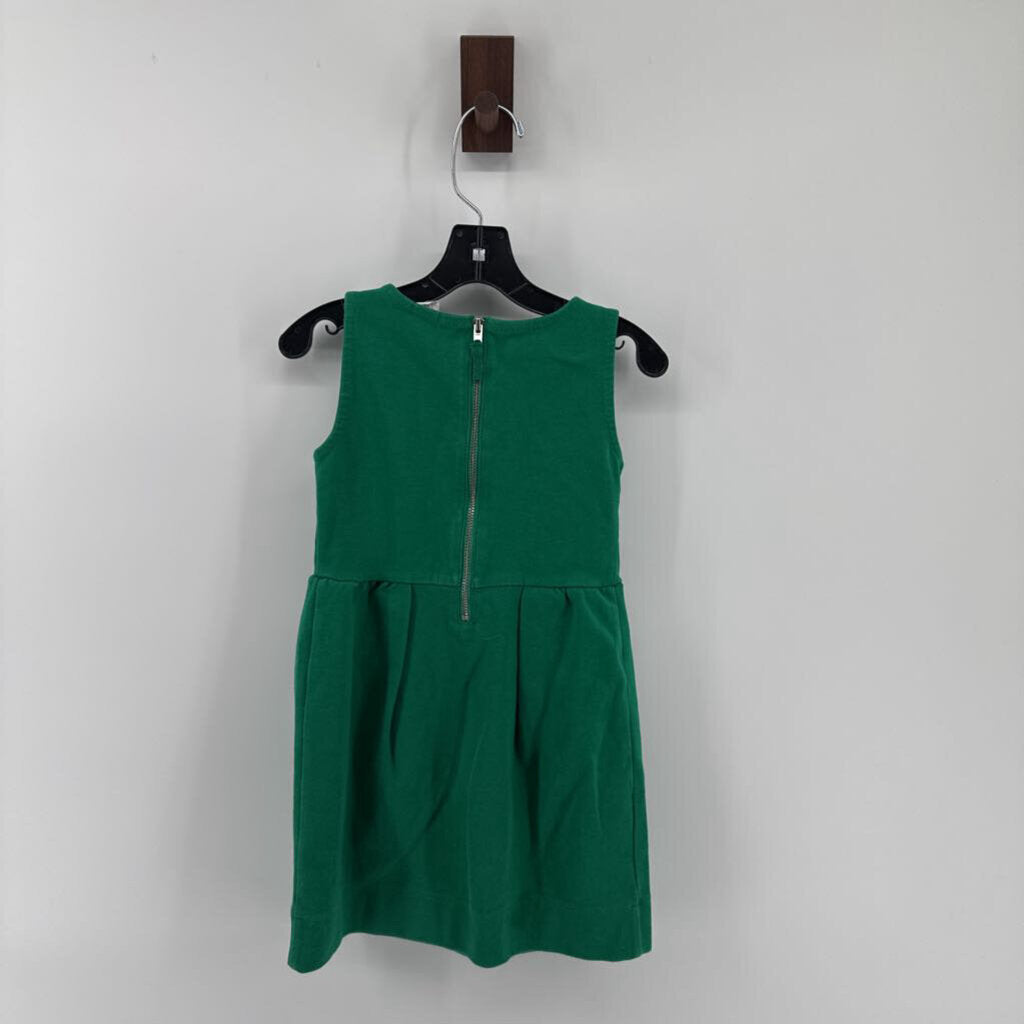 Shiny Peter Pan collar