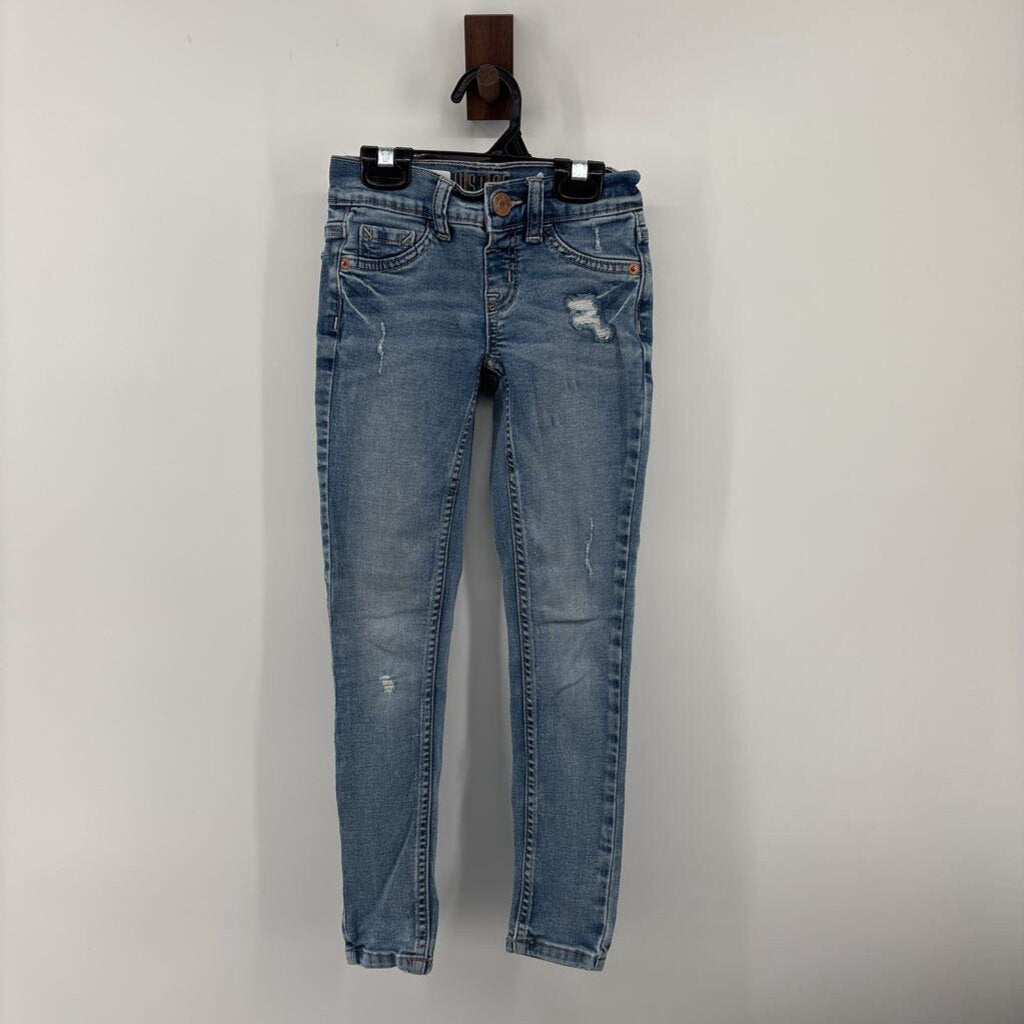Slim Mid Rise Jegging