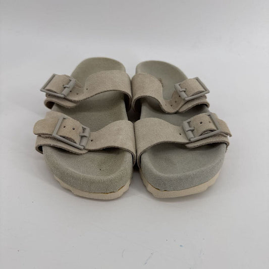 Leather sandals
