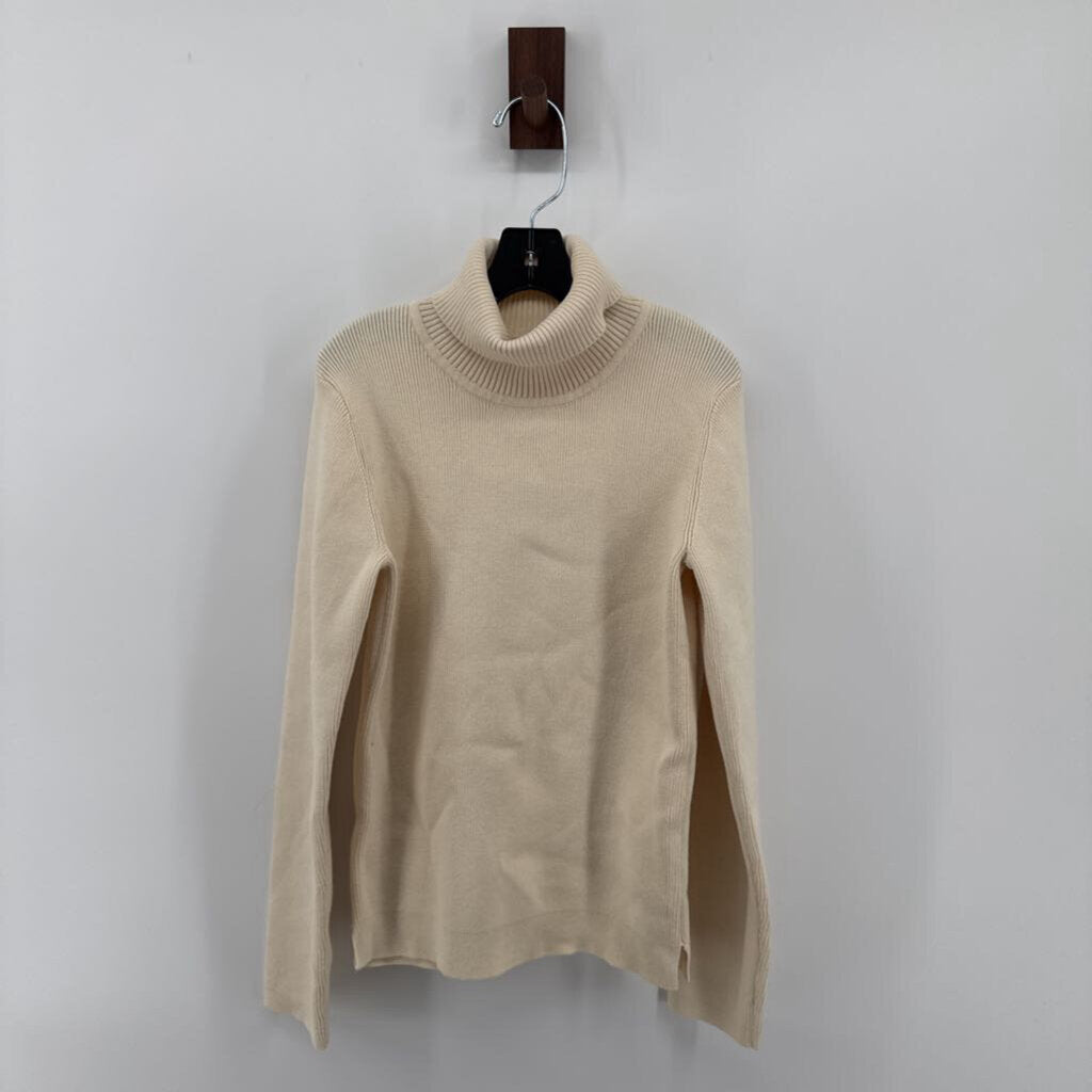 Turtle neck sweater