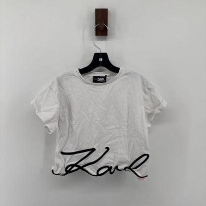 Logo in the bottom
