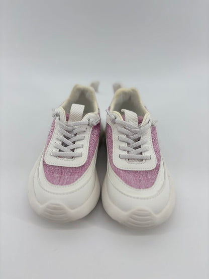 *LR* slip on, pink details