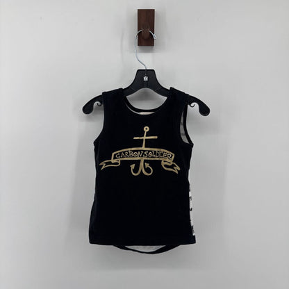 sleeveless shirt & shorts