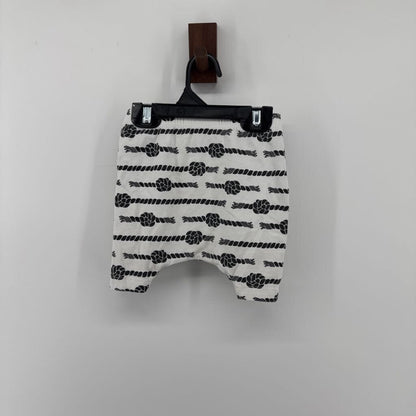 sleeveless shirt & shorts