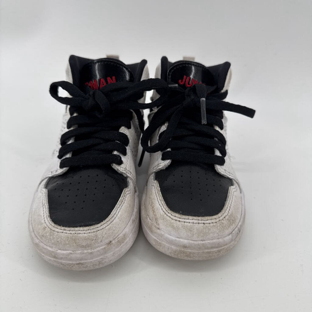 red logo, high top