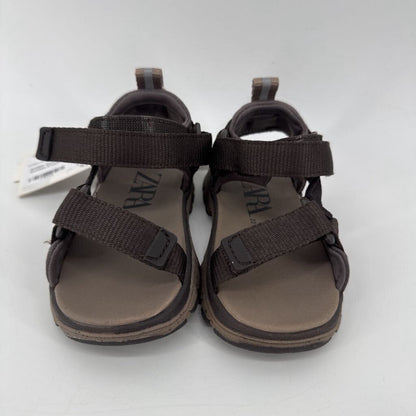 Tags on, Sandals