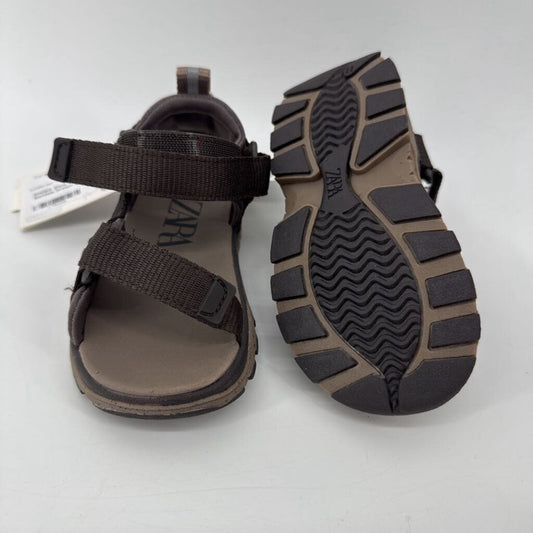 Tags on, Sandals