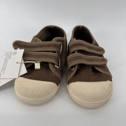 Tags on, 2 velcro strap