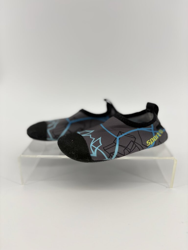 Water shoes