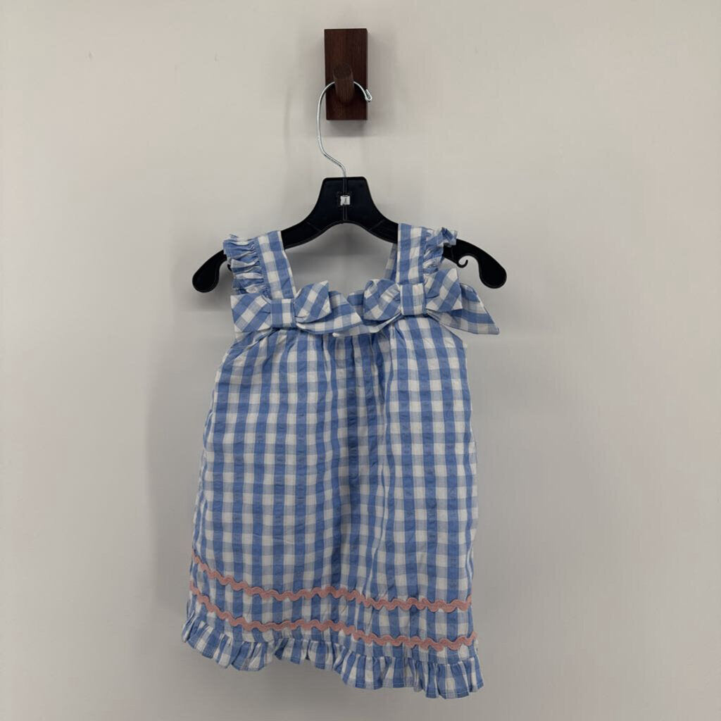 Gingham comes with diaper cover
