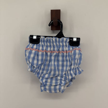Gingham comes with diaper cover