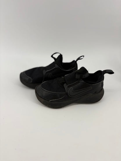 *LR* slip on runners