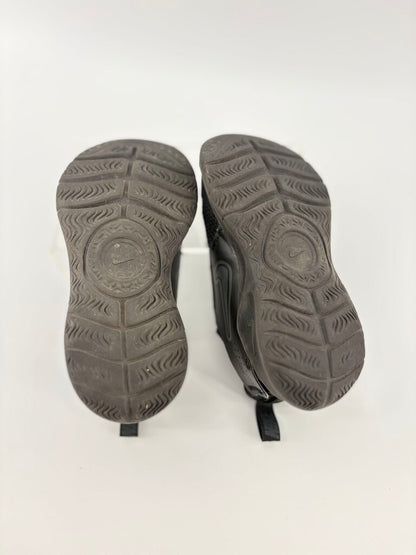 *LR* slip on runners