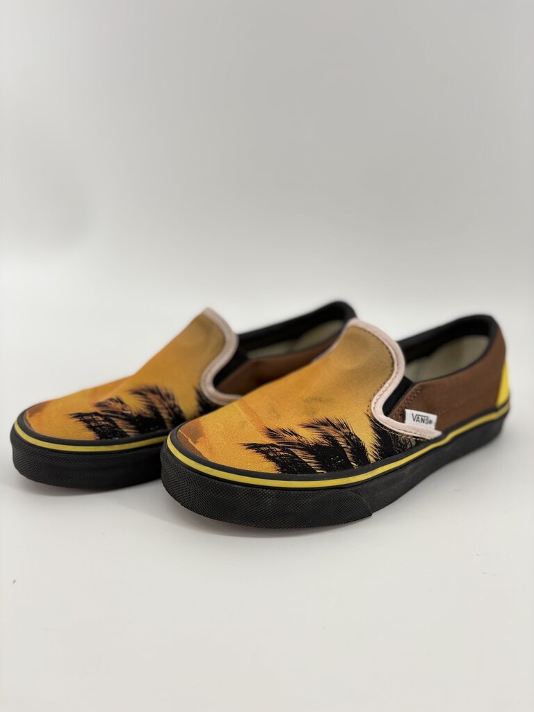 Beach slip on