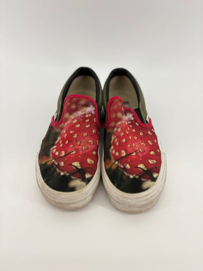 Mushroom slip on